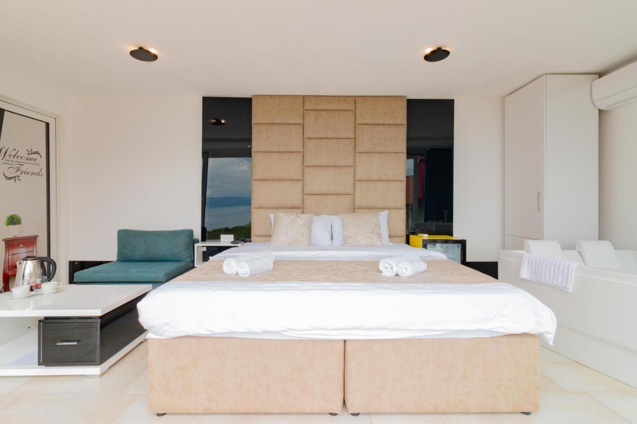 オフリドVelestovo Houseアパートメント エクステリア 写真